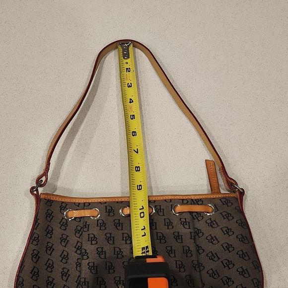 Stylish Brown Shoulder Bag - Picture 12 of 13